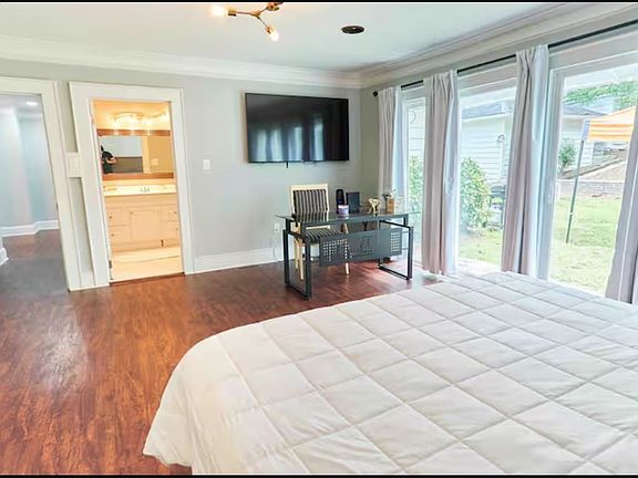 4th image of 408 Fountain Pl