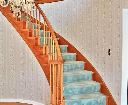 Curved Staircase