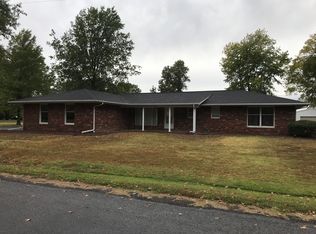 1027 Roosevelt St, Saint Libory, IL 62282