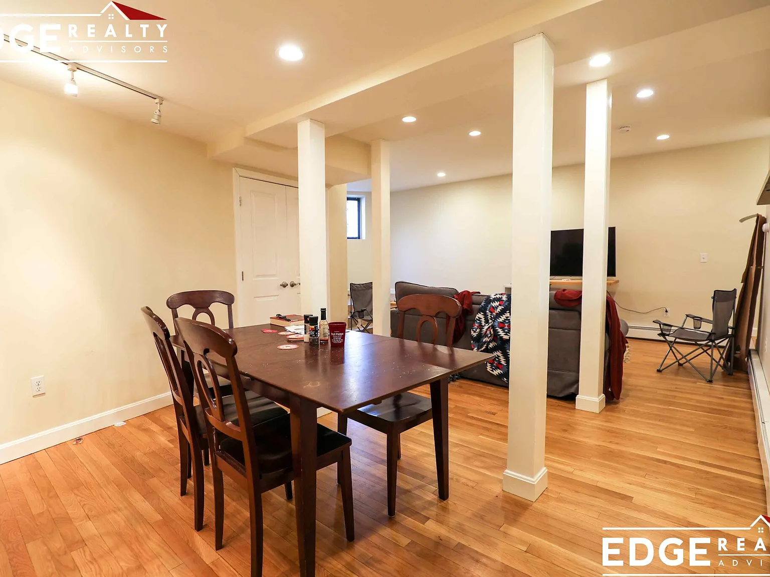4 bed, 1370 sqft, $4,000 — Photo 4