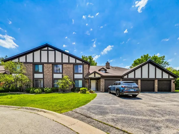5844 Buck Ct #544, Westmont, IL 60559