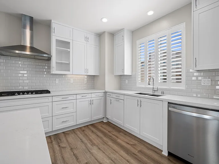 16205 Camden Cir — Photo 21