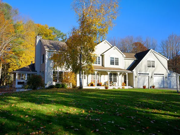4 Divot Drive, Gray, ME 04039