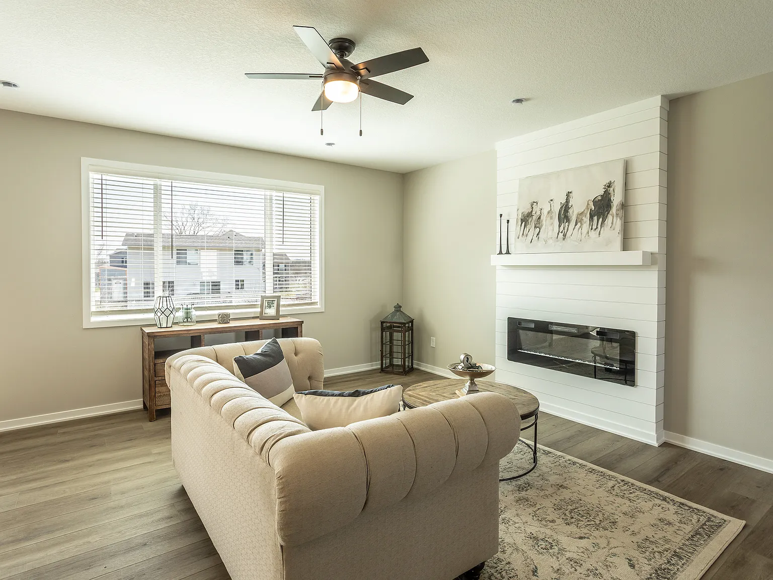 3 bed, 2.5 bath, 1597 sqft, $1,950 — Photo 4