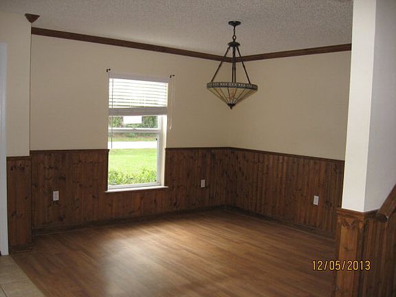 3rd image of 64 Riverview Dr