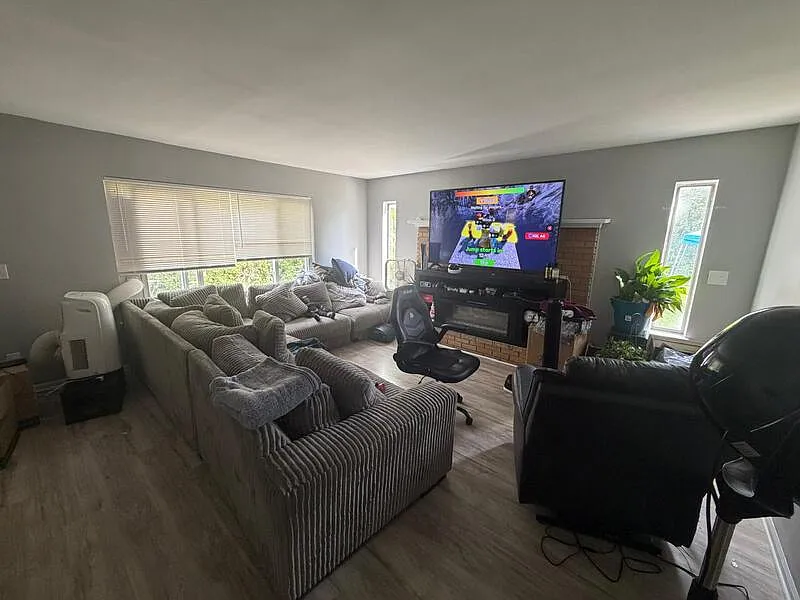 4 bed, 2.0 bath, 1517 sqft, $1,550 — Photo 2