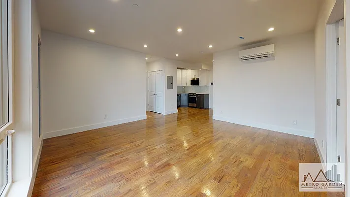 Rented by Metro Garden Realty NYC | media 40