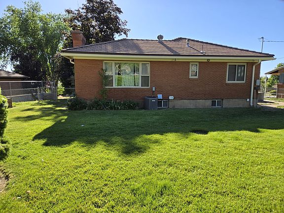 4th image of 3414 Fowler Ave