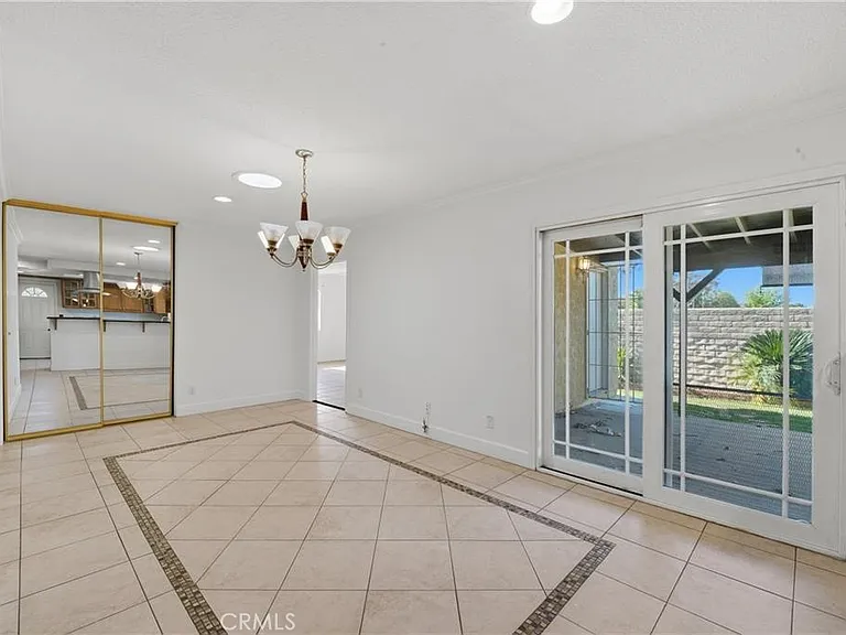 937 N Greenpark Ave — Photo 11