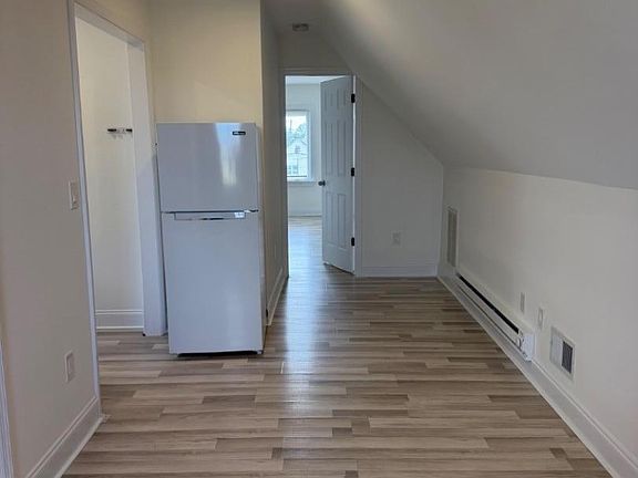 3rd image of 17 John St #3