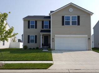 8419 Walnut Hl, Dexter, MI 48130