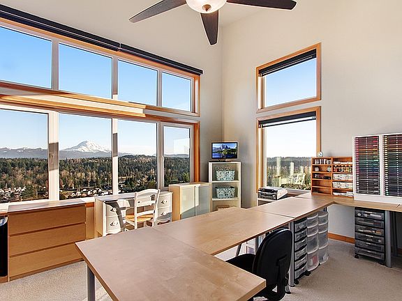 5th image of 10702 177th Avenue Ct E