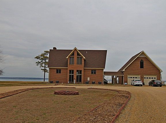 2nd image of 484 Driftwood Shores Dr