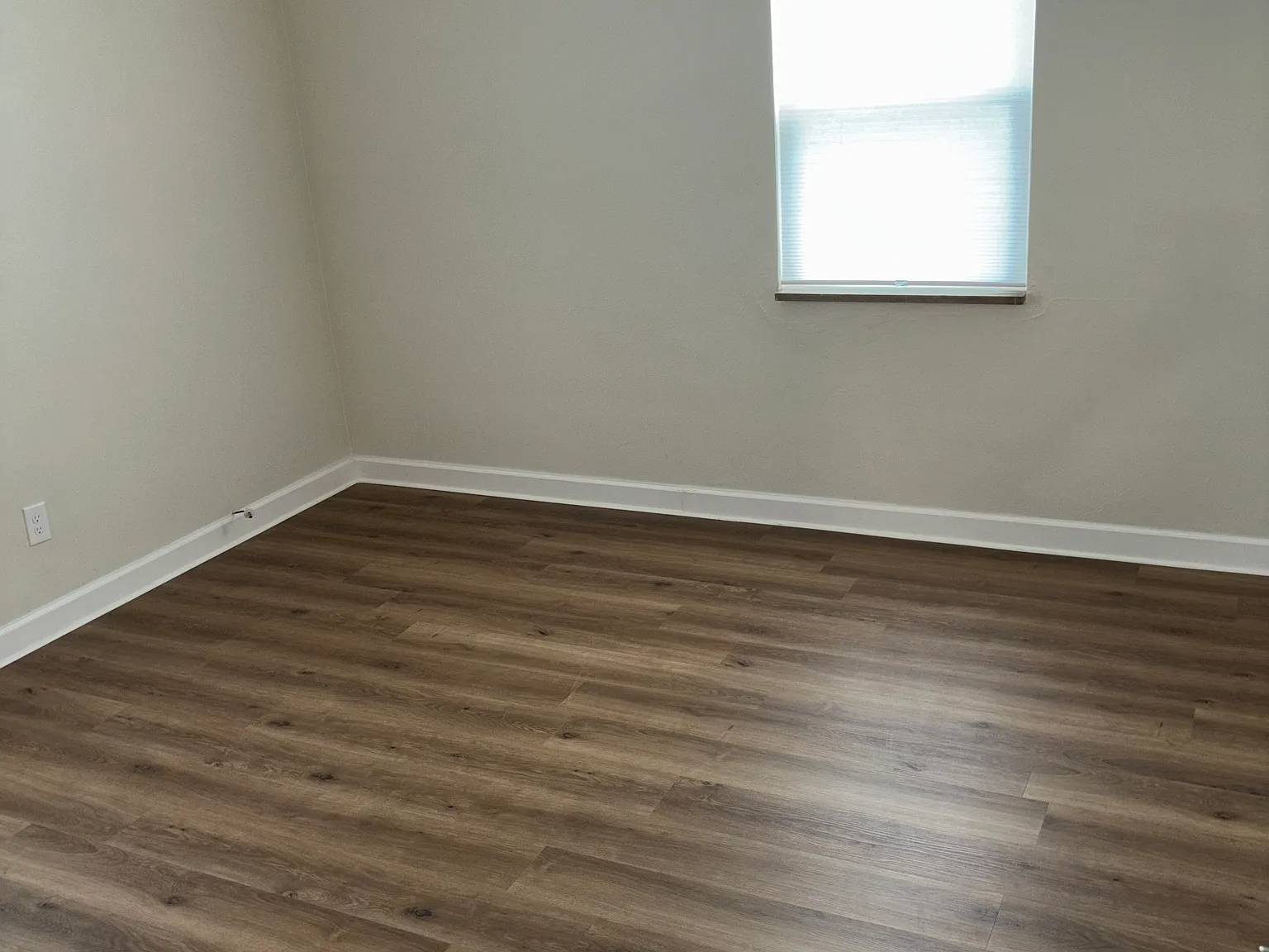 1 bed, 700 sqft, $950 — Photo 2