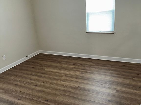 2nd image of 525 Station St APT 4