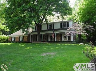 5039 Van Ness Dr, Bloomfield Hills, MI