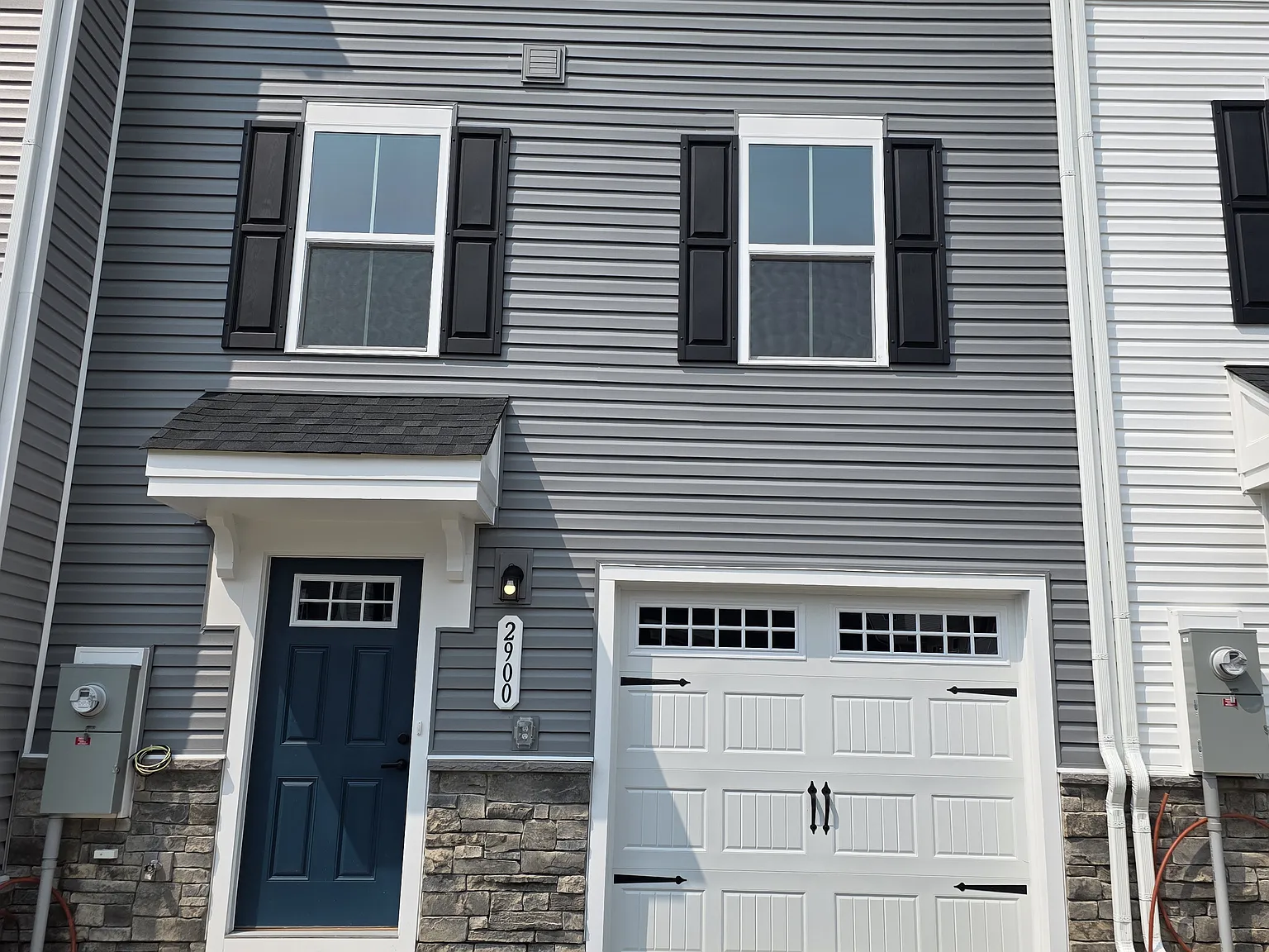 3 bed, 2.5 bath, 1557 sqft, $2,000 — Photo 1