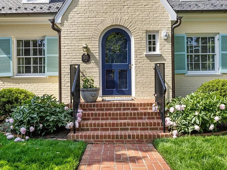 4501 Bromley Ln — Photo 5