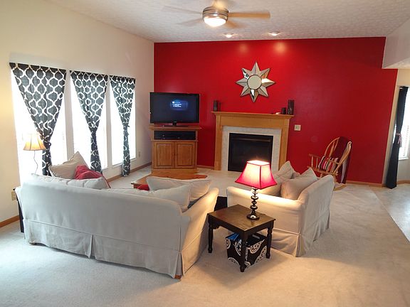 3rd image of 8176 Reynoldswood Dr