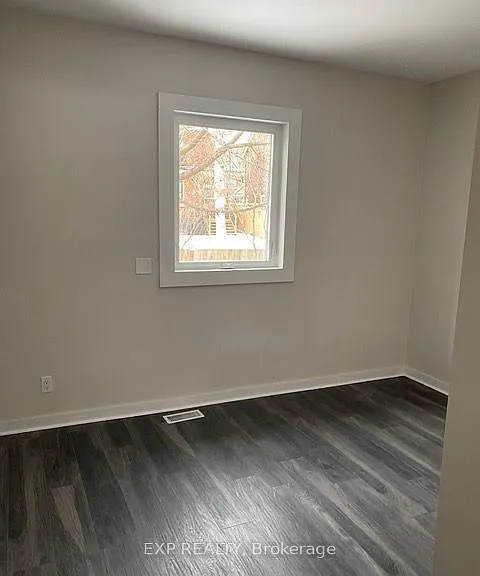 70 Proctor Blvd #MAIN — Photo 5