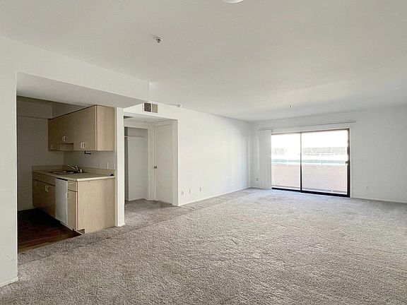 3rd image of 1144 12th St #303
