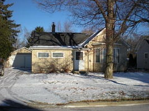 2nd image of 703 E Wilson St