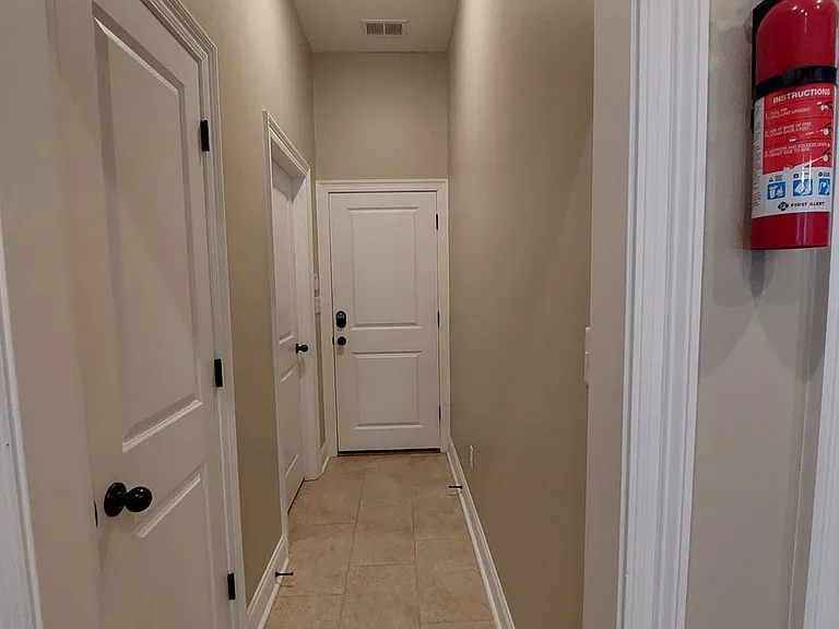 5285 Hurt Rd — Photo 9