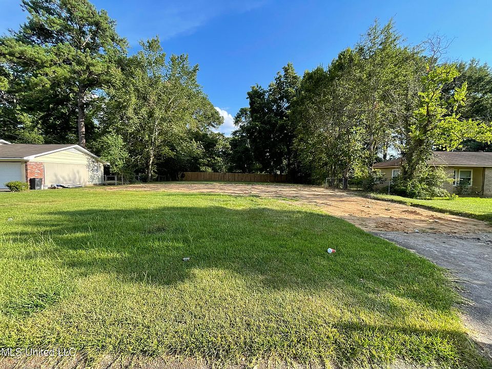 2nd image of 1227 Springdale Dr #39