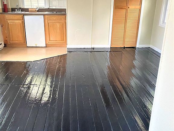 3rd image of 334 Wickenden St Unit 2L