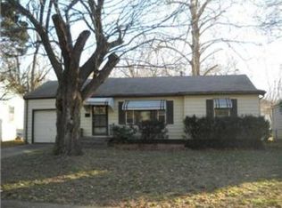 8135 McGee St, Kansas City, MO 64114
