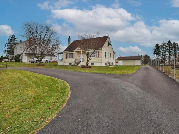 704 Maryland St, Whitehall, PA 18052