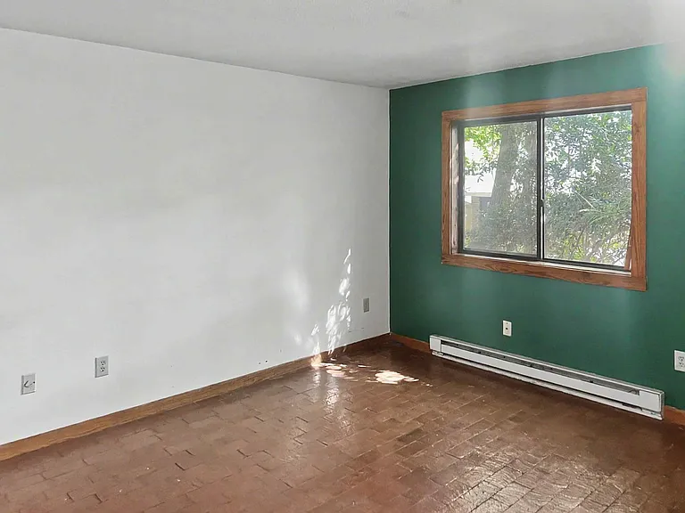 106 Pleasant Dr — Photo 10