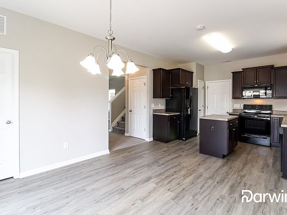 5th image of 641 Meadowtop Cir
