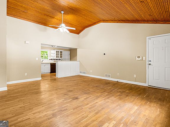 2nd image of 1020 Scott Blvd APT D3