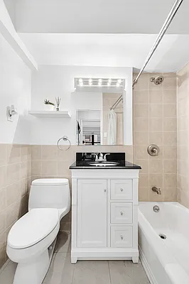 Sold by Bond New York | media 5