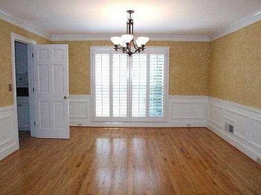 5th image of 817 Guinevere Way