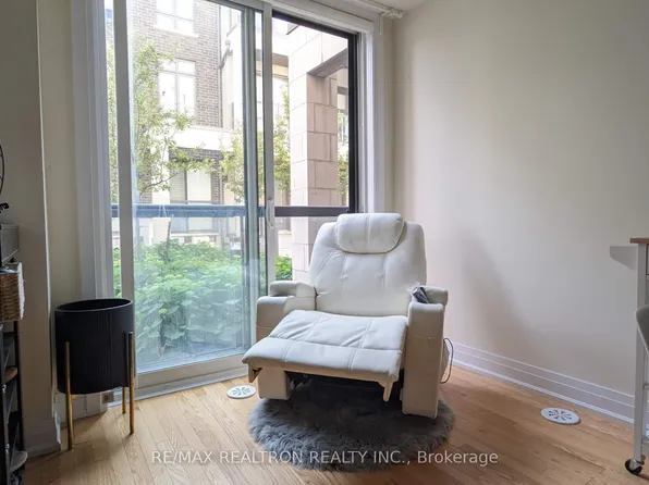 717 Lawrence Ave W #35, Toronto, ON M6A 0C6