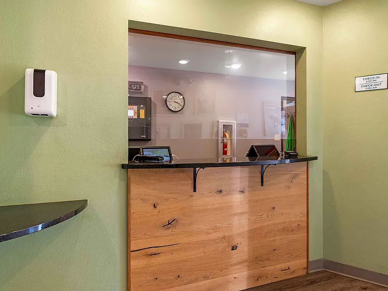 Lobby and Guest Check-in