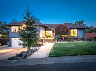 573 Royal Oaks Dr, Redding, CA