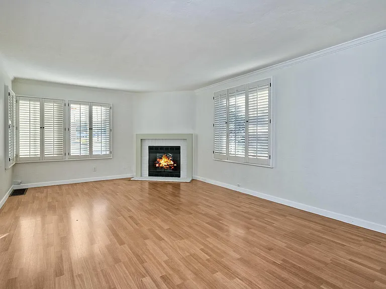 1505 Willow St — Photo 3