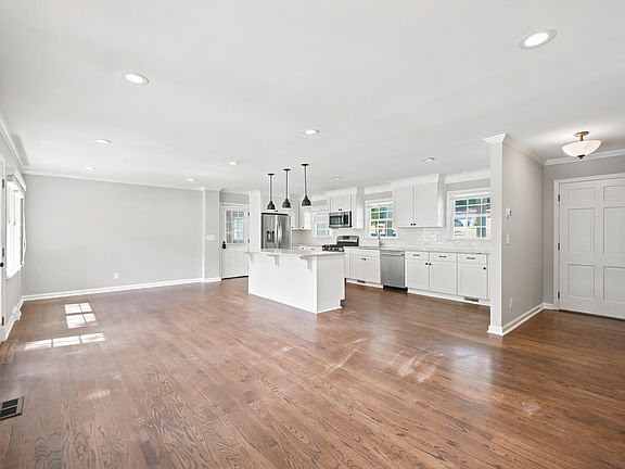 5th image of 5008 N Glen Dr
