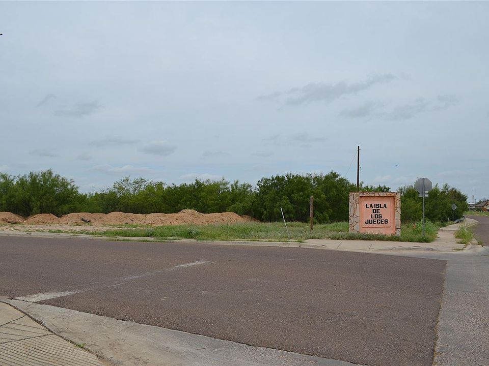 1st image of 401 Lope De Vega Dr