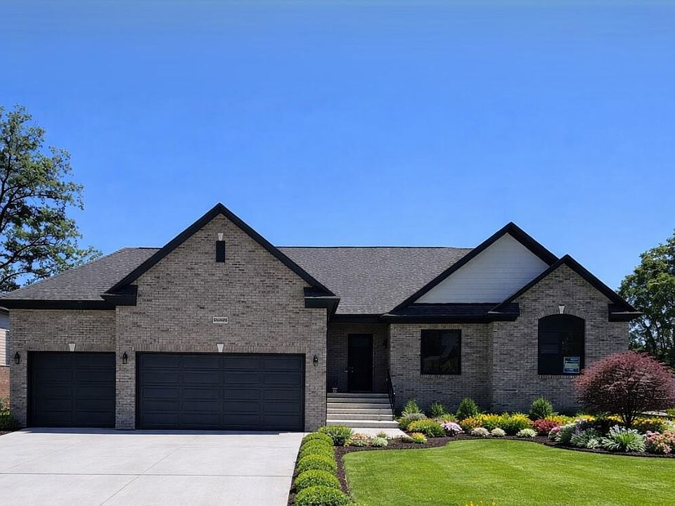 1st image of 50402 Oakbrooke Dr
