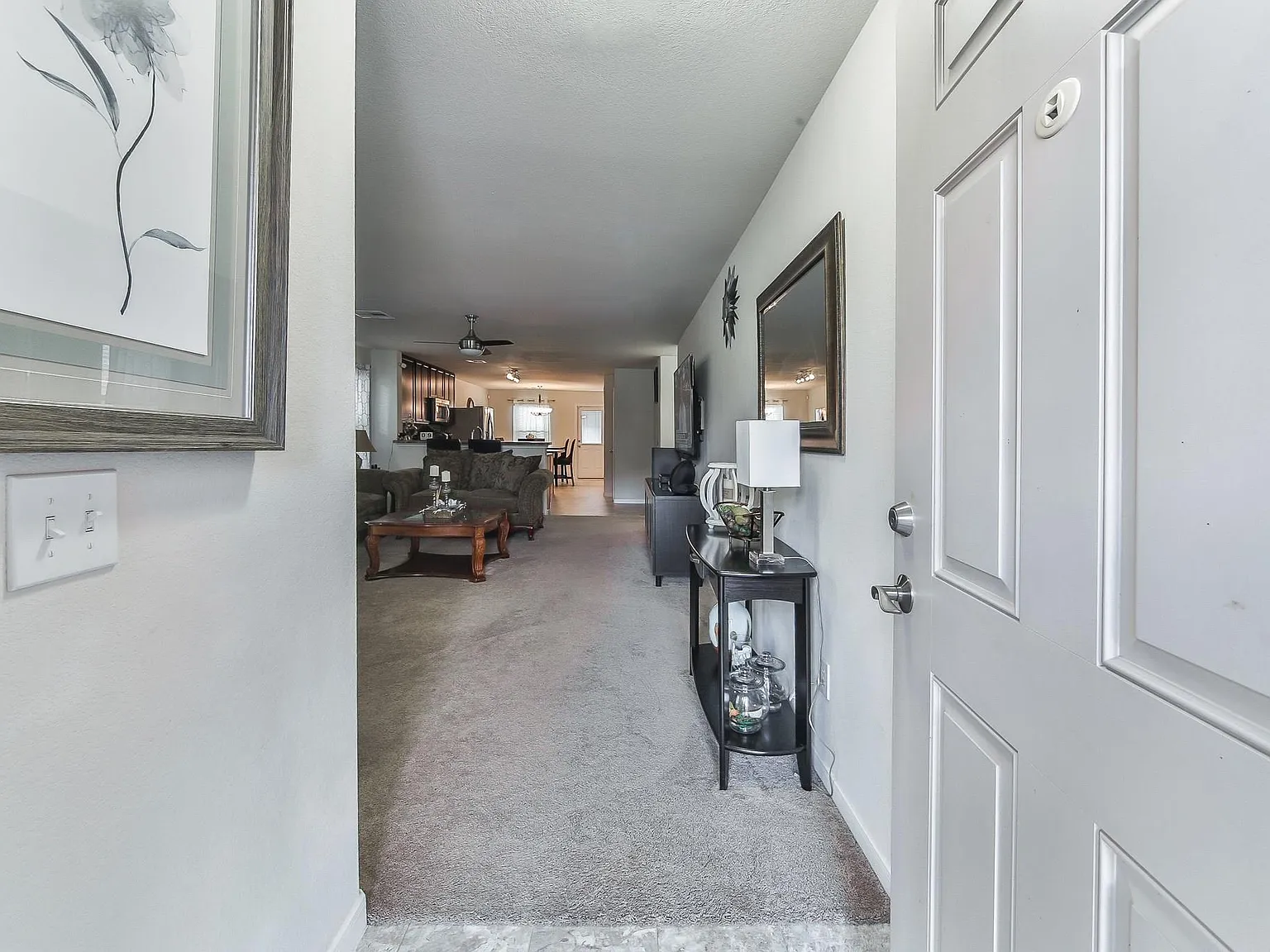 3 bed, 2.0 bath, 1532 sqft, $2,100 — Photo 3