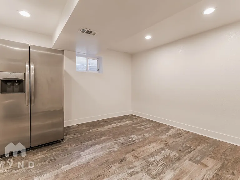 821 S Patton Ct — Photo 8