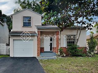 14075 Langley Pl, Fort Lauderdale, FL 33325