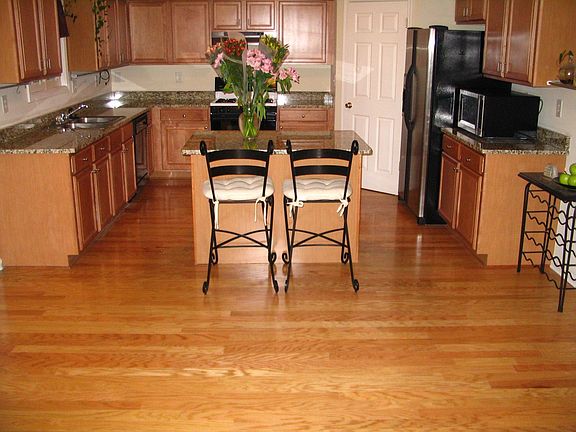 Large Open Kitchen With New Granite Counter Tops!!!