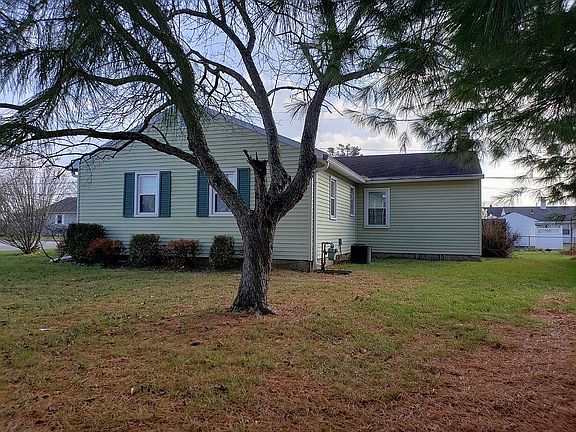 3rd image of 850 Orange St