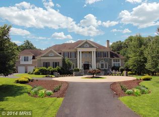 760 Strawfield Ln, Great Falls, VA 22066