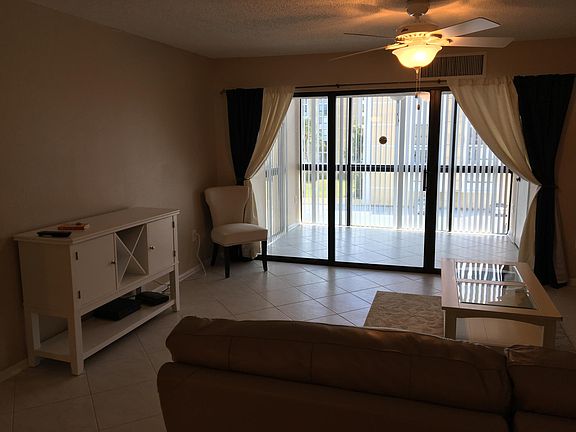 5th image of 800 S Gulfview Blvd